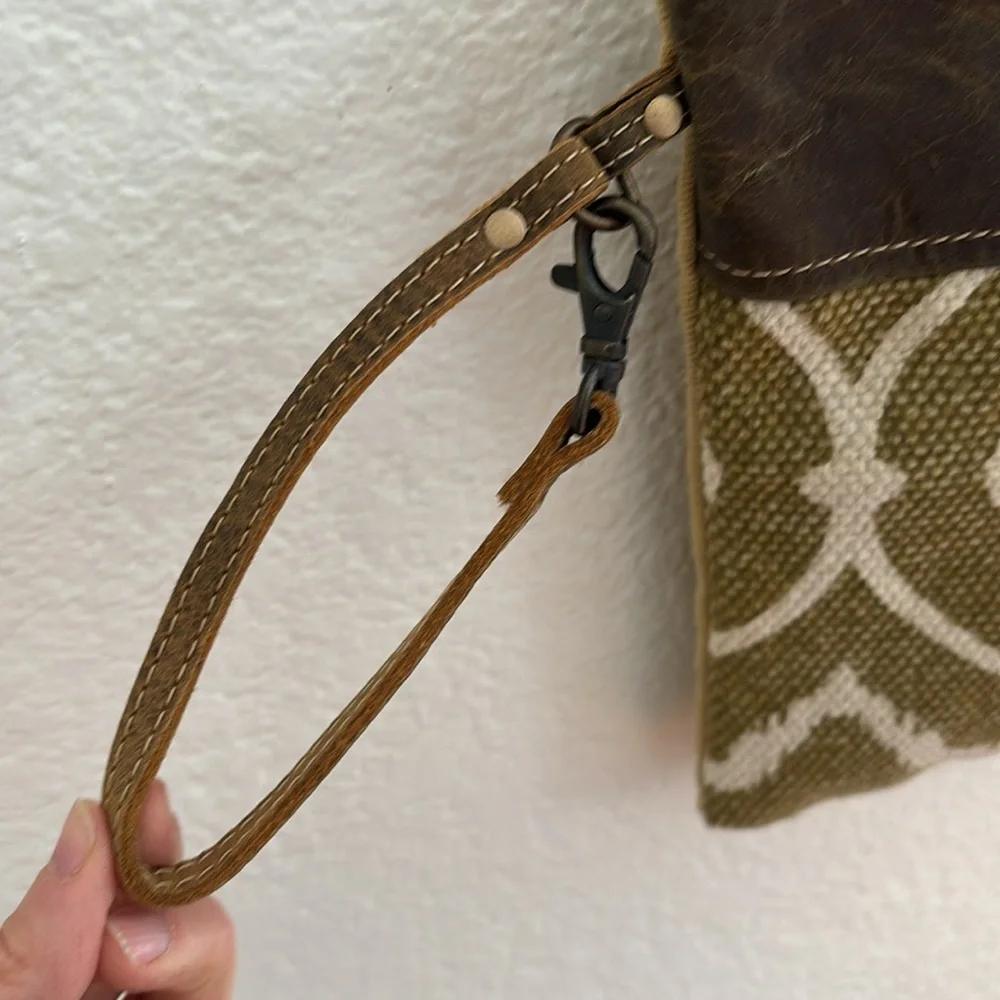 Myra Bag Leather Cotton Convertible Crossbody Wristlet Bag Purse Pockets - Picture 3 of 11